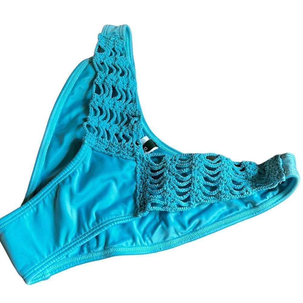 Despi Crochet Bikini Bottom nwt